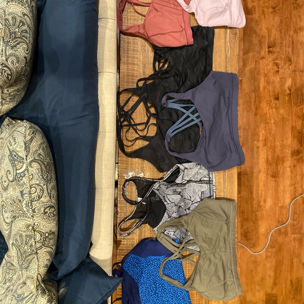NINE Lululemon sport bras